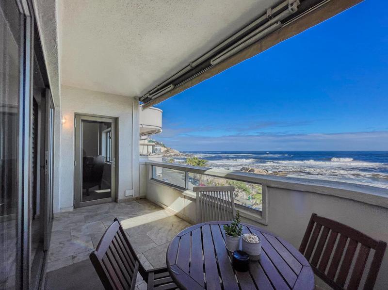 To Let 2 Bedroom Property for Rent in Bantry Bay Western Cape
